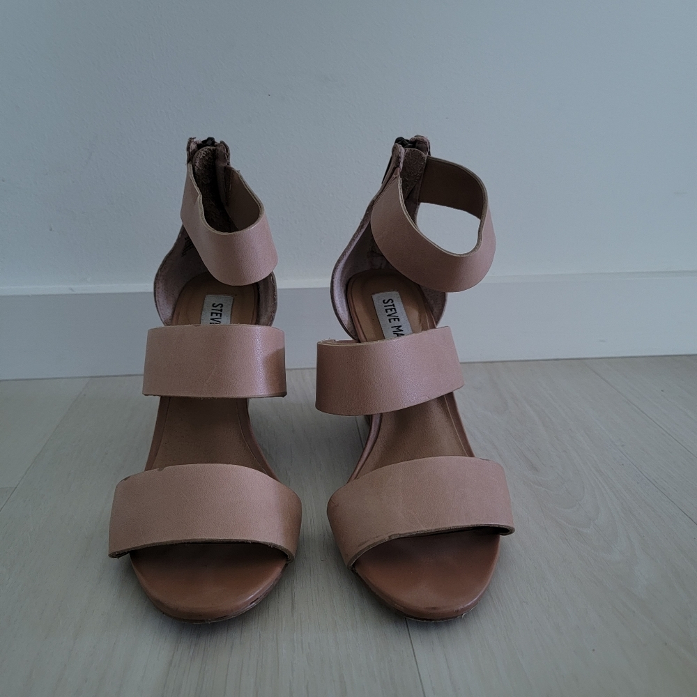 Steve Madden scrappy nude sandals
